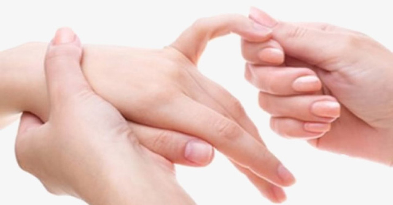 আঙুল ম্যাসাজেই মিলবে যেসব রোগের মুক্তি