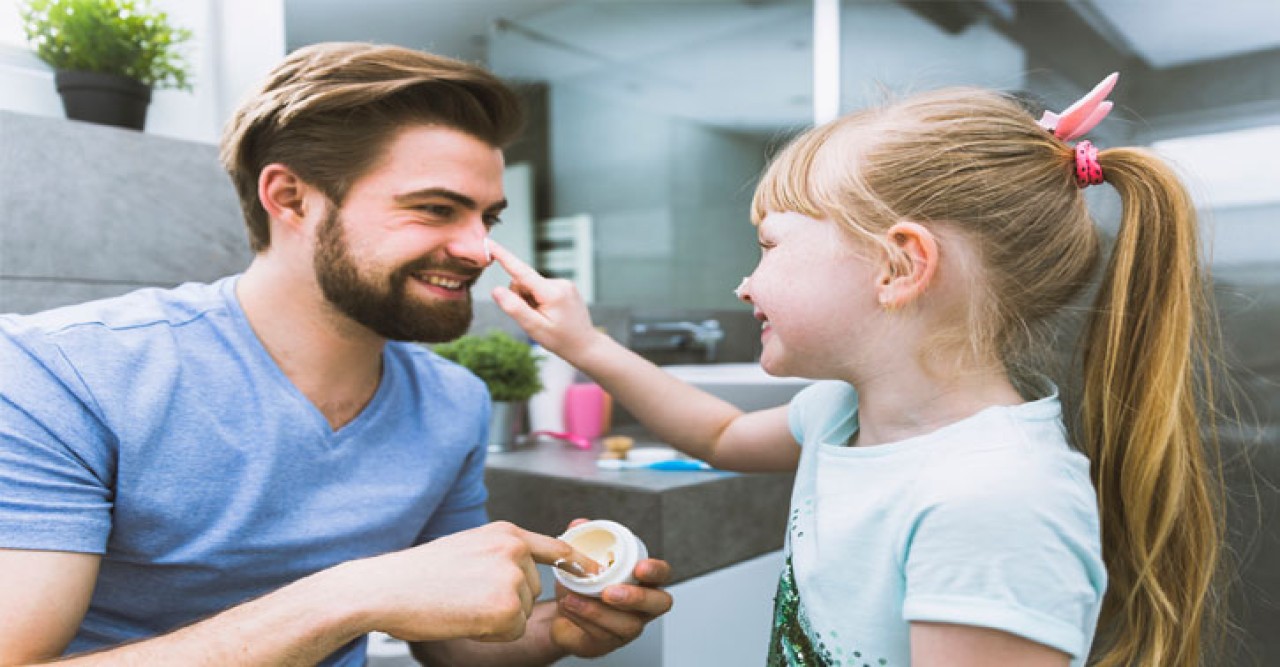 যেভাবে বাবার ত্বকের যত্ন নেবেন?