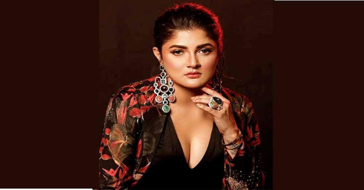 আবার দল বদলালেন শ্রাবন্তী