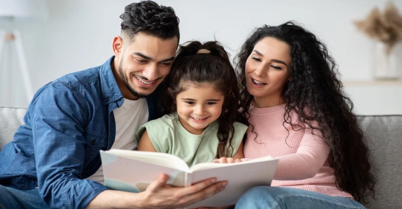 সন্তানের বই পড়ার অভ্যাস গড়ে তুলতে অভিভাবকদের যা করণীয়