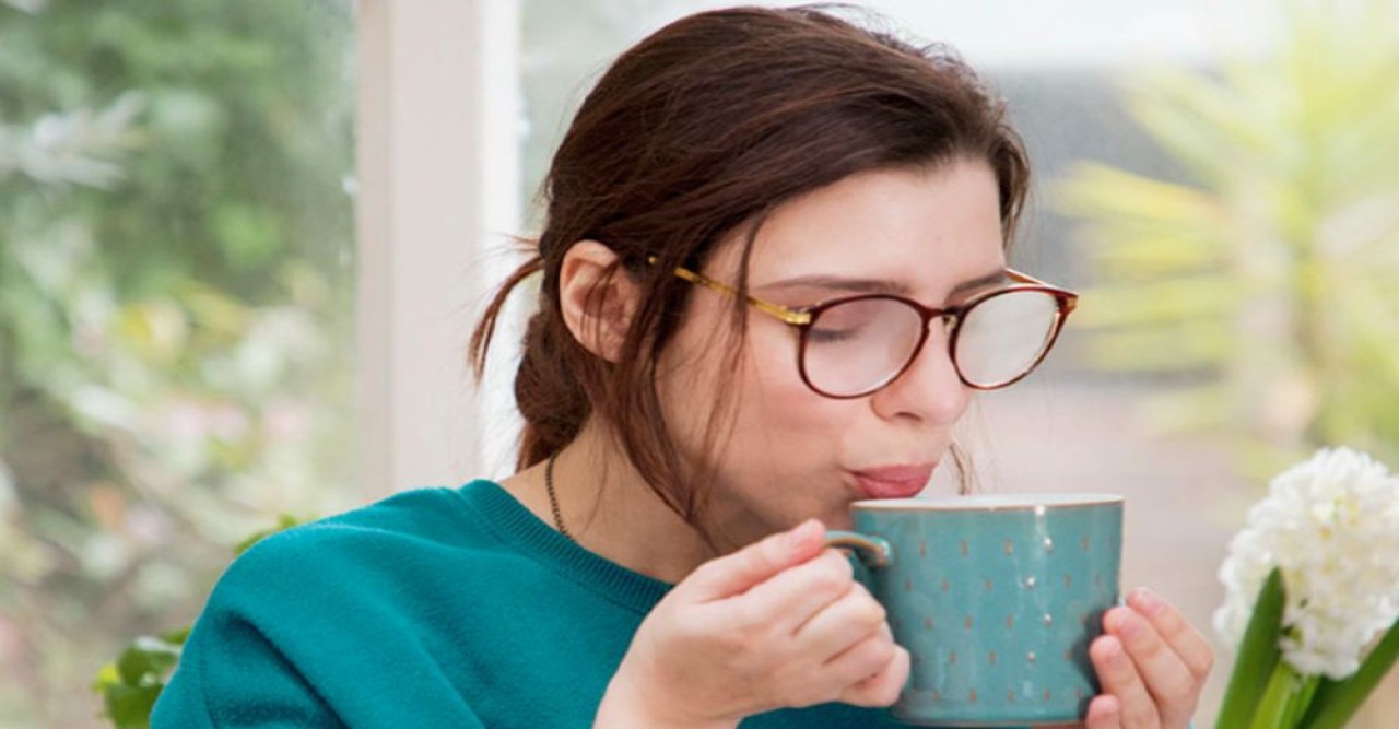 সকালে গরম পানি খেয়ে দিন শুরু করলে কী উপকার