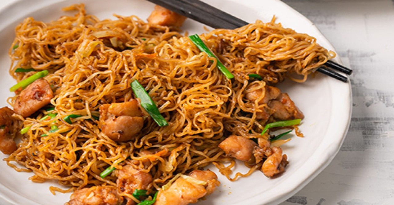 অল্প উপকরণে তৈরি করুন চাইনিজ স্টাইল চিকেন চাওমিন, রইল রেসিপি