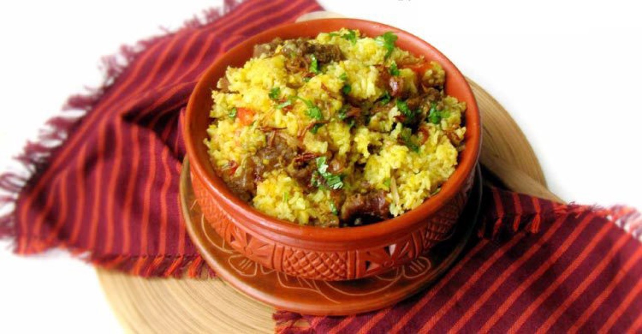 আশুরার ছুটিতে পাতে রাখুন ঝুরা মাংসের খিচুড়ি