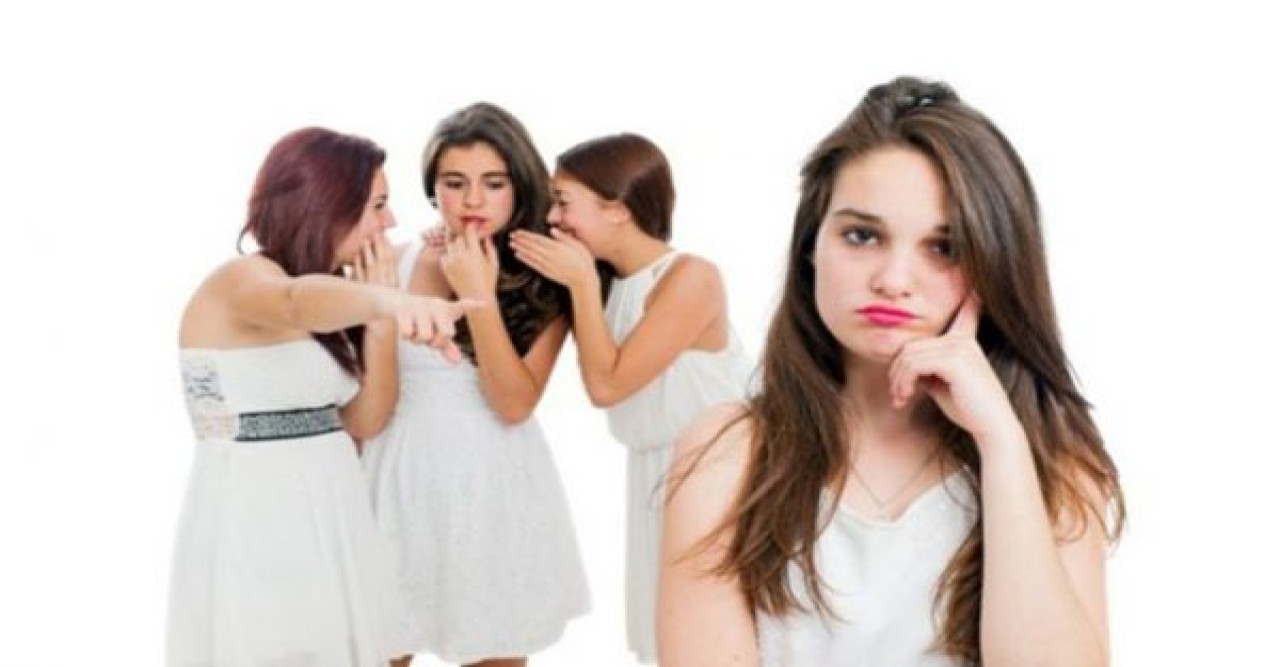 যেসব লক্ষণ দেখে বুঝবেন কেউ আপনাকে হিংসা করছে, এ ক্ষেত্রে করণীয় জেনে রাখুন