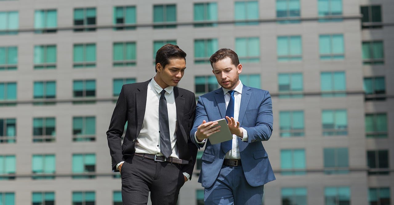 আকর্ষণীয় মানুষ হতে চাইলে যা করবেন