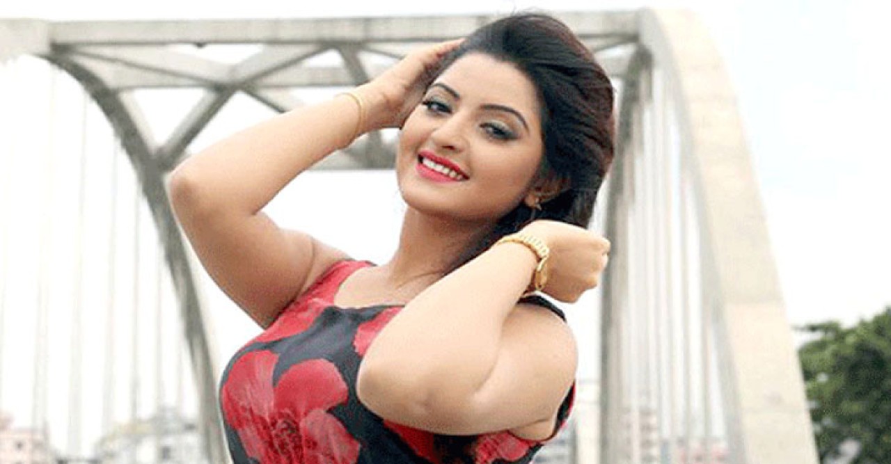 পরীমনিকে দেখেই যে স্লোগান উঠল