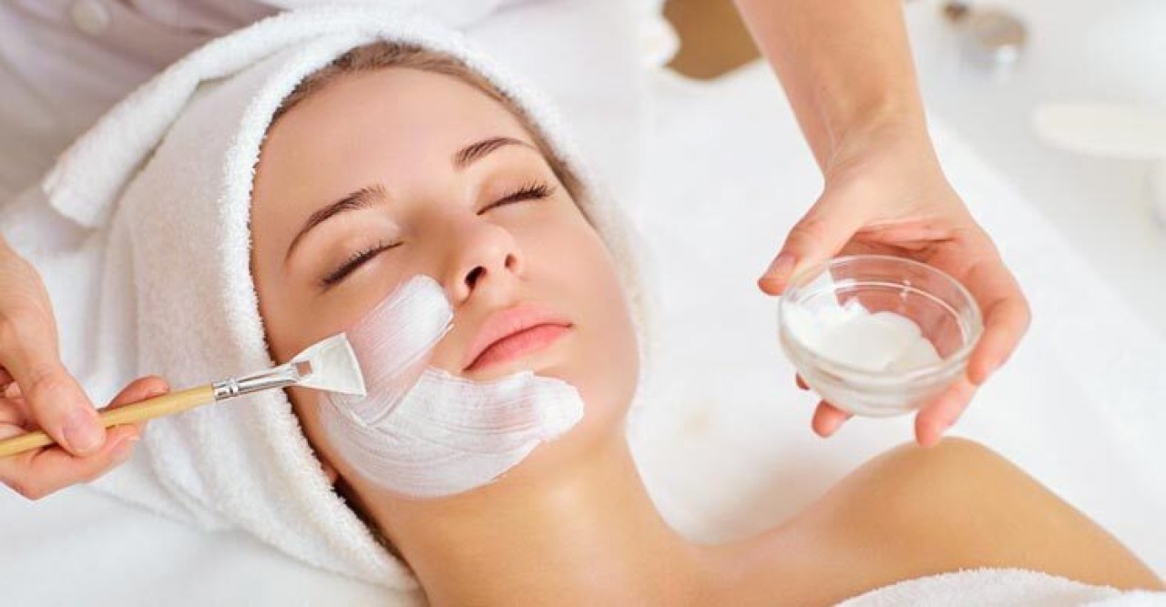 সাজগোজের ধকল থেকে ত্বকতে পুনরুজ্জীবিত করবেন যেভাবে