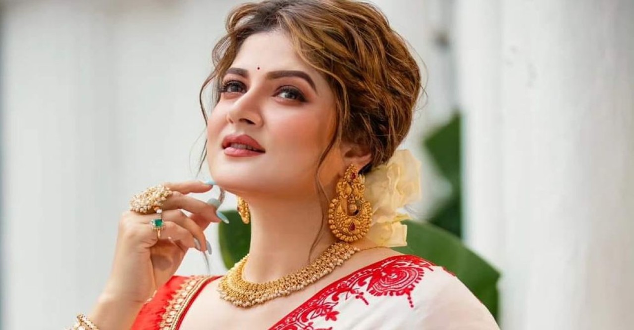জন্মদিনে কী কী উপহার পেলেন শ্রাবন্তী
