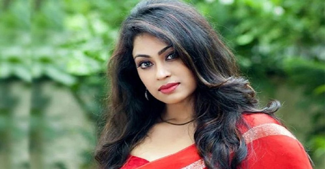 অবশেষে ক্ষমা চাইলেন পপি