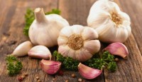 রসুন খাওয়া কাদের জন্য ক্ষতিকর?